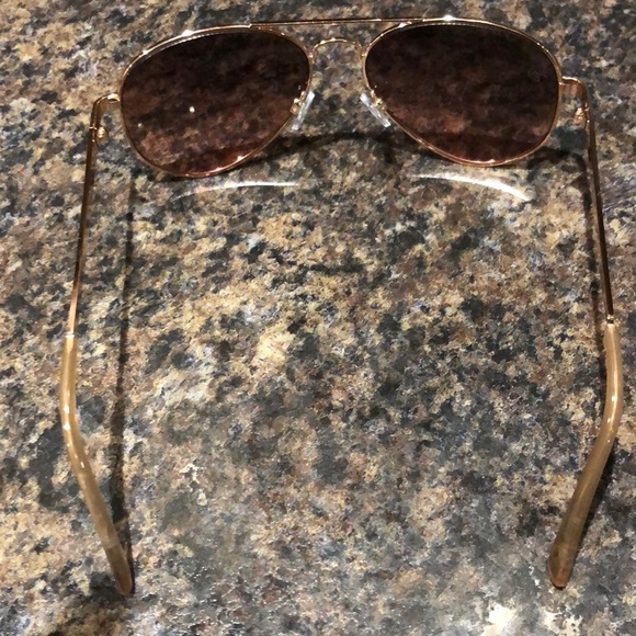 Juicy Couture sunglasses - Picture 2 of 5